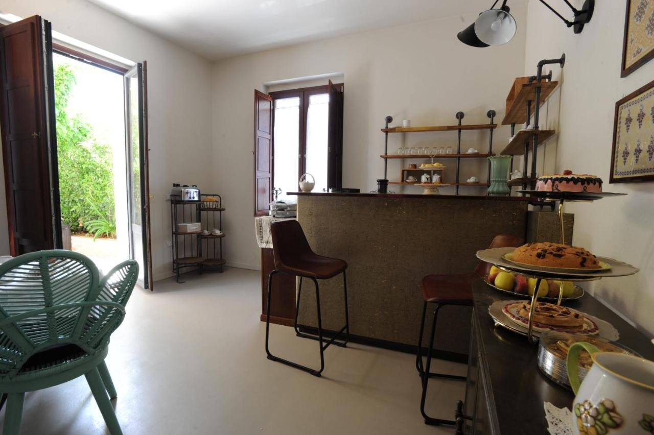 Vaccarizzo Albanese Palazzo Scura Bed & Breakfast エクステリア 写真