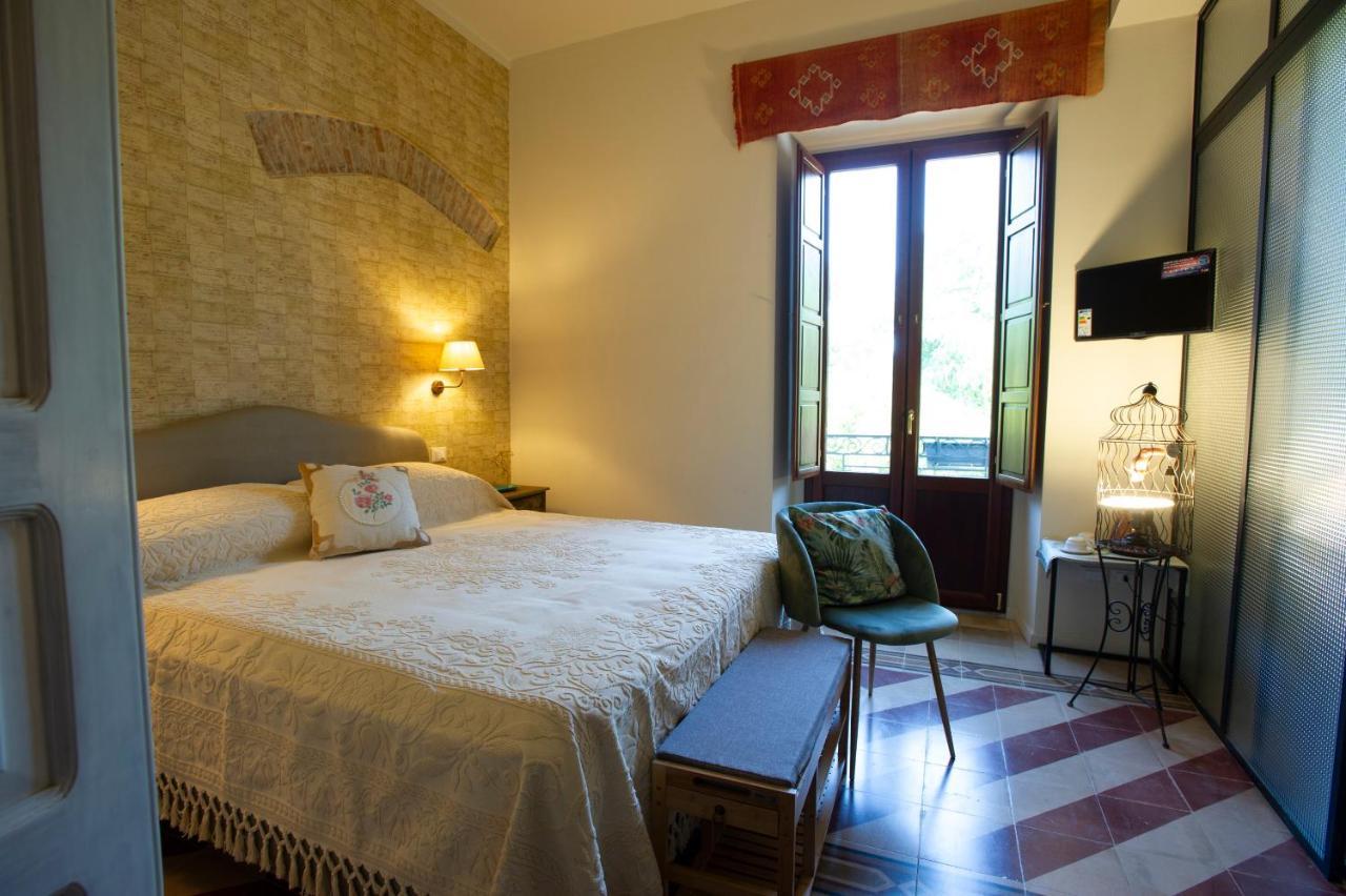 Vaccarizzo Albanese Palazzo Scura Bed & Breakfast エクステリア 写真