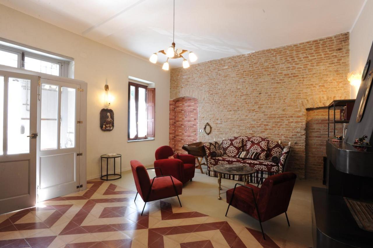 Vaccarizzo Albanese Palazzo Scura Bed & Breakfast エクステリア 写真
